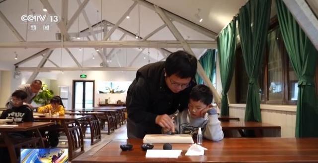  【技术解码】沉浸式科普如何重塑亲子文旅体验——从标本展示到交互装置的完整链路 文化旅游 【技术解码】沉浸式科普如何重塑亲子文旅体验——从标本展示到交互装置的完整链路 文化旅游
