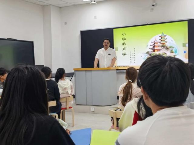  教育援疆的系统工程：18名北京教师如何用18个月重塑和田学院 新闻 教育援疆的系统工程：18名北京教师如何用18个月重塑和田学院 新闻 教育援疆的系统工程：18名北京教师如何用18个月重塑和田学院 新闻