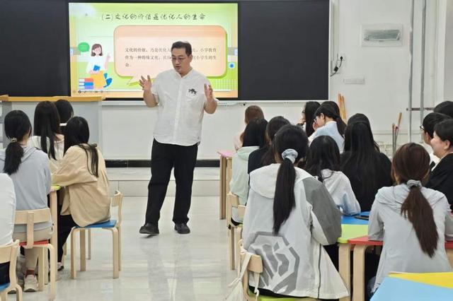  教育援疆的系统工程：18名北京教师如何用18个月重塑和田学院 新闻 教育援疆的系统工程：18名北京教师如何用18个月重塑和田学院 新闻 教育援疆的系统工程：18名北京教师如何用18个月重塑和田学院 新闻