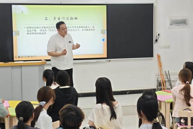  教育援疆的系统工程：18名北京教师如何用18个月重塑和田学院 新闻 教育援疆的系统工程：18名北京教师如何用18个月重塑和田学院 新闻 教育援疆的系统工程：18名北京教师如何用18个月重塑和田学院 新闻